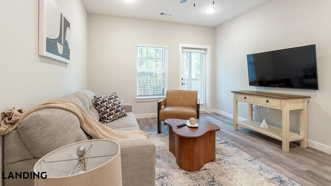 Foto del edificio - 32 Grober Hl Rd