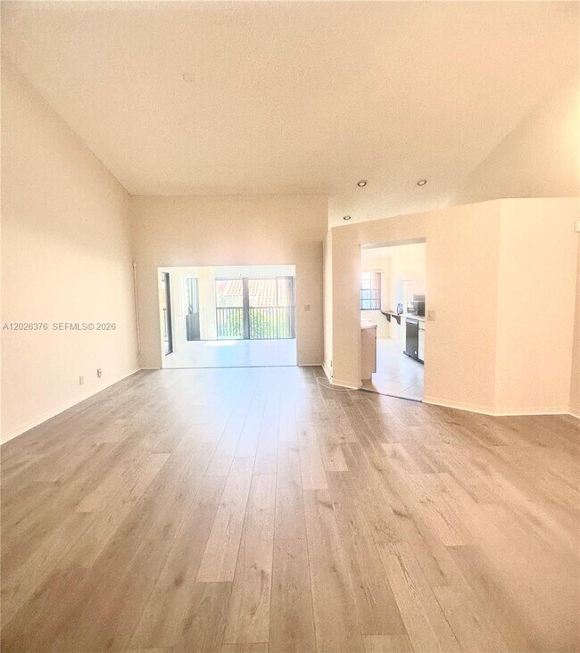 Foto del edificio - 3176 Arbor Ln
