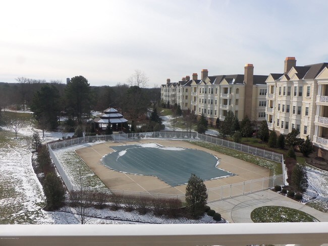 Foto del edificio - 1032 Oval Rd