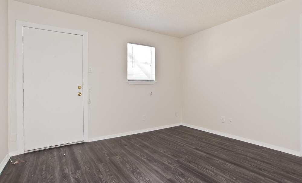 Foto principal - 2618 Jeffries St