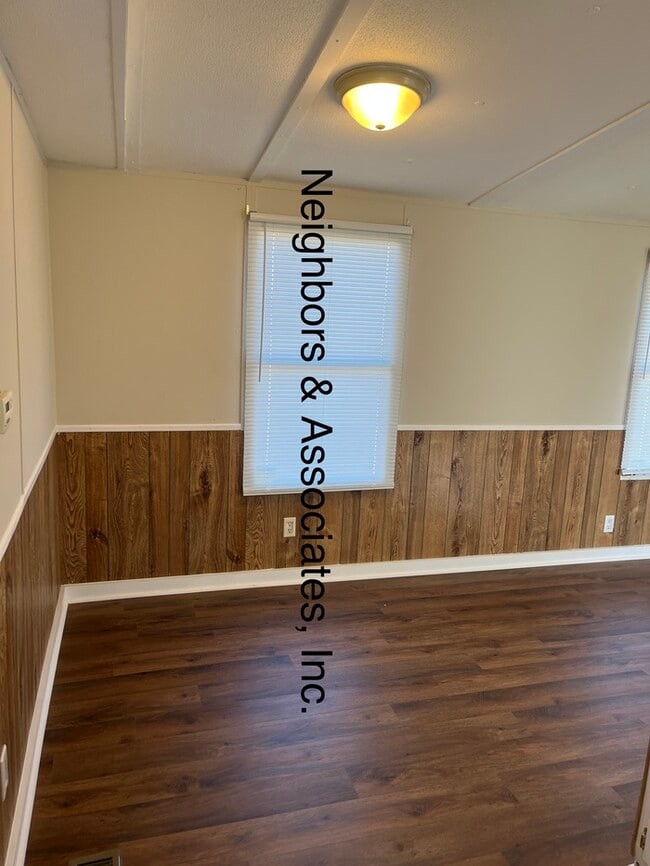 Building Photo - 750 Raynor Rd
