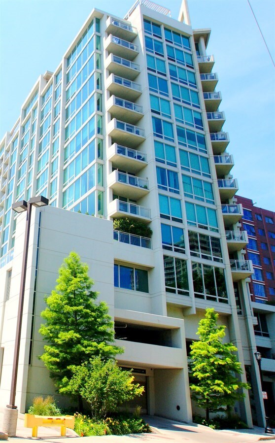 Building Photo - 1570 Elmwood Ave