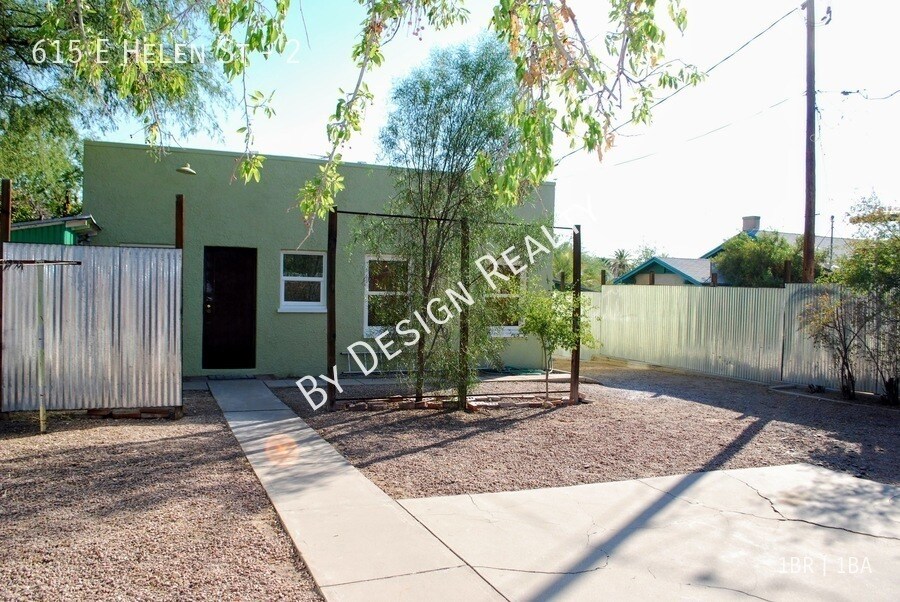 ALL UTILITIES INCLUDED Updated Historic House Rental in Tucson
