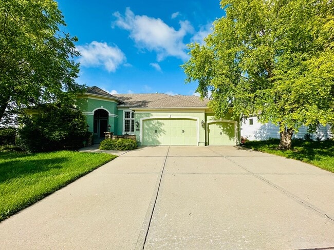 Building Photo - {9003} Wilshire Farms Reverse 1.5 Story Ho...