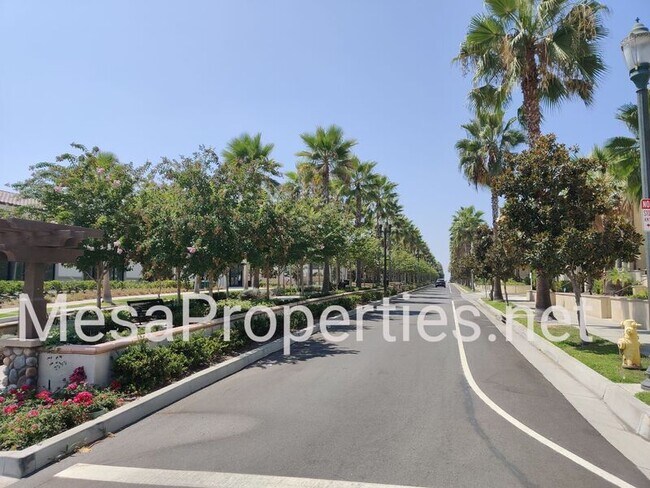 Foto del edificio - 868 East Mountain Way