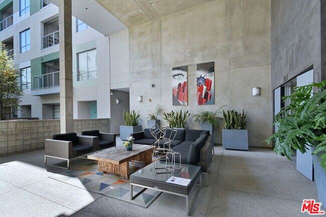 Foto del edificio - 11500 Tennessee Ave