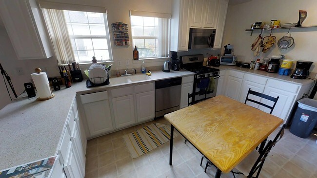 Building Photo - 1159 Freesia Ct