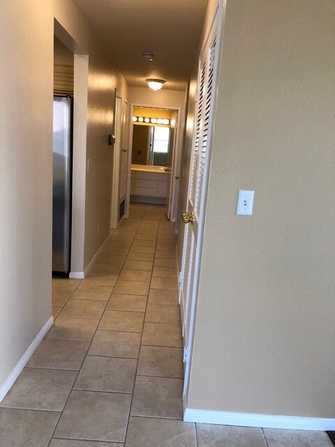 Building Photo - 24151 Del Monte Dr