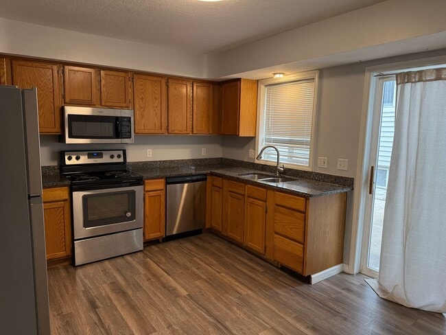 Foto del edificio - 11th Avenue NW Townhomes