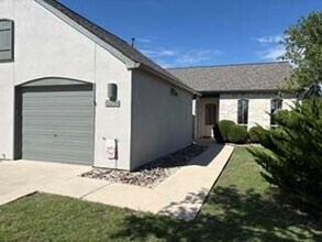 Building Photo - 2027 Balmoral Dr