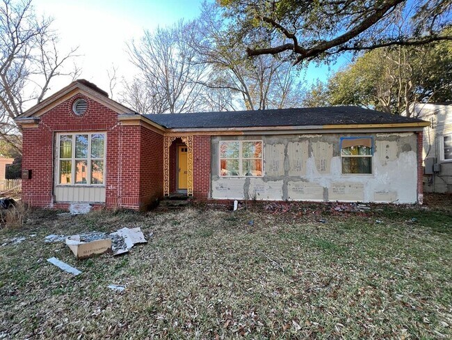 Building Photo - 3374 Gilmer Ave