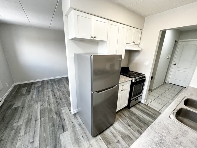 Photo du bâtiment - 591 Wellington Ave