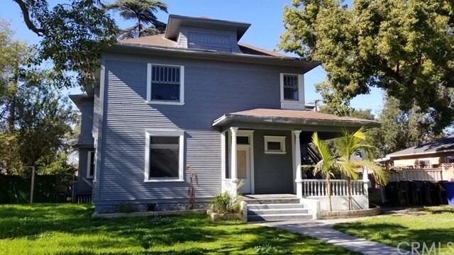 Primary Photo - 725 N Gordon St