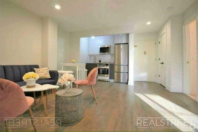 Building Photo - Stunning NEW 1 BED in PLG!