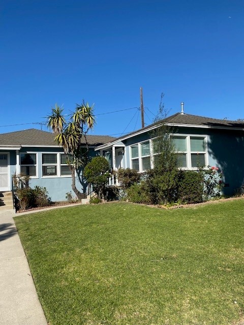 Apartment on Right - 10757 Galvin St