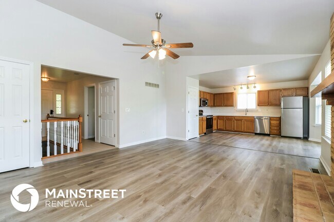 Building Photo - 14 Cantabrian Ct