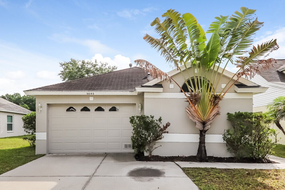 Foto principal - 6646 Summer Cove Dr