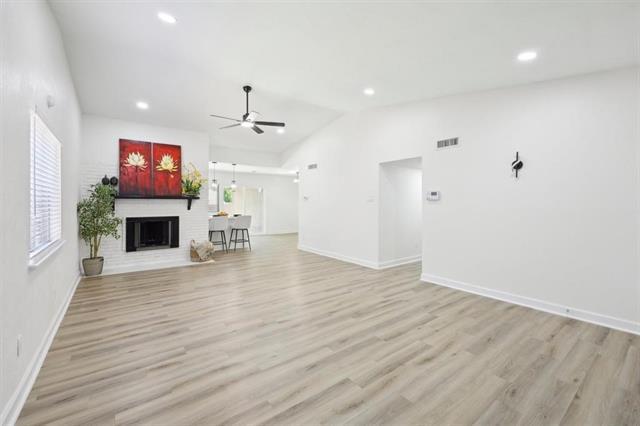Foto del edificio - 904 Middle Cove Dr
