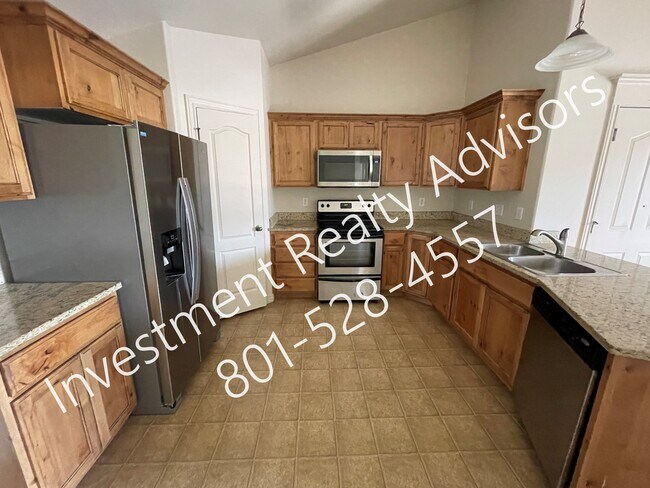 Building Photo - $500 Off First Month!