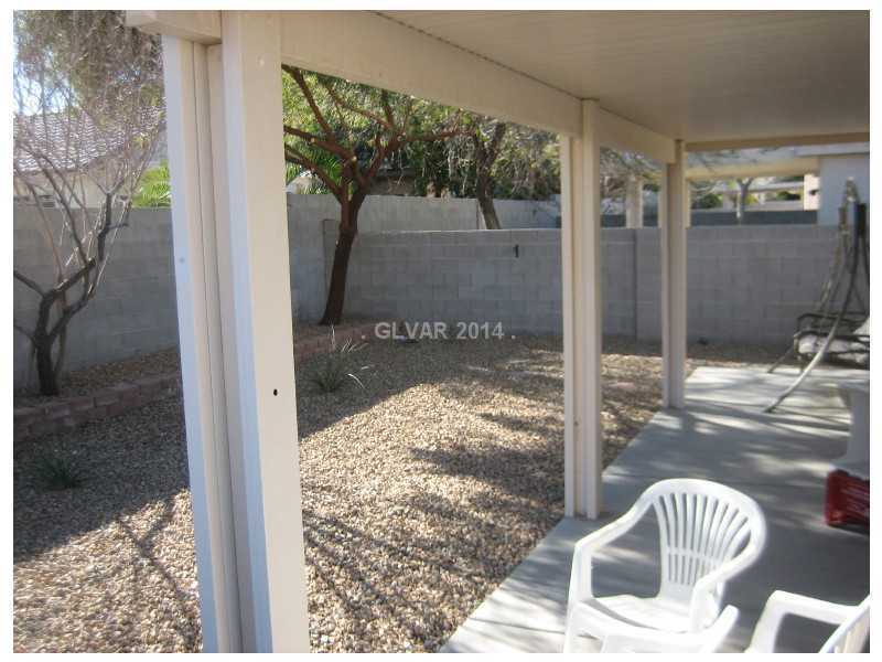Building Photo - Beautiful one story home with 2 car garage, 3 bedrooms