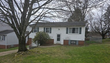 Building Photo - 1367 Cavitt Rd
