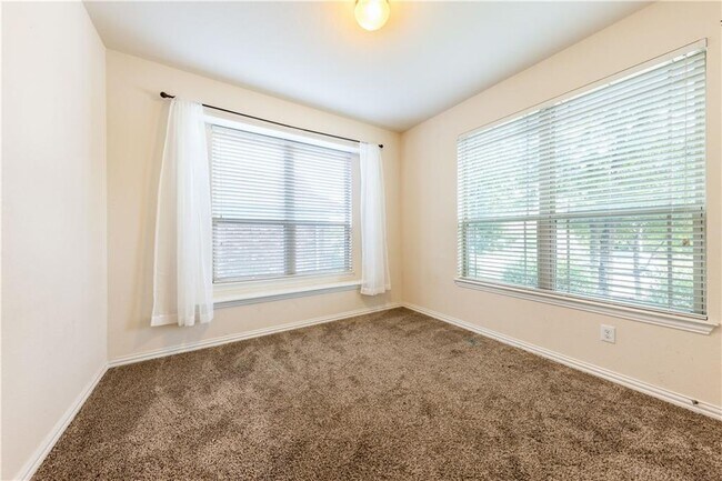 Foto del edificio - 3641 Bainbridge St