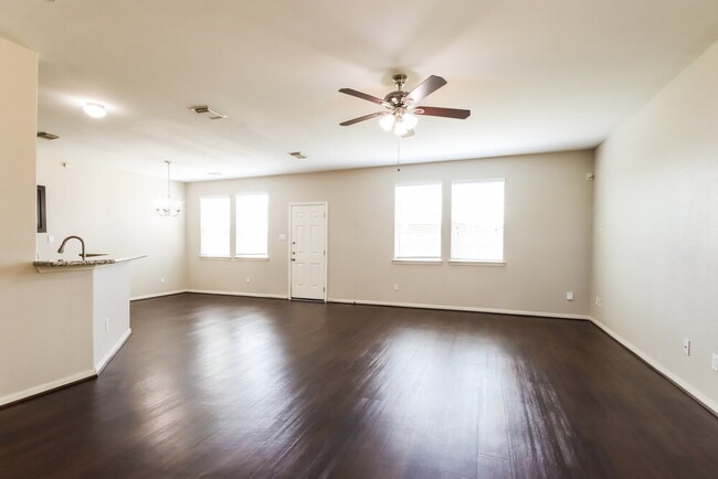 Foto del edificio - 21831 Octavia Way