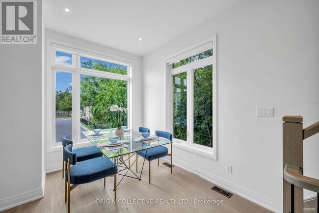 Building Photo - 6 Howick Ln