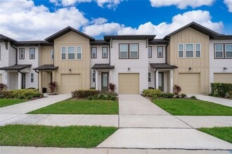 Building Photo - 1013 Plantation Ln