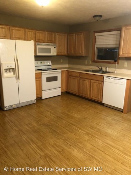 Building Photo - 3 br, 2 bath House - 3881 W Roxbury