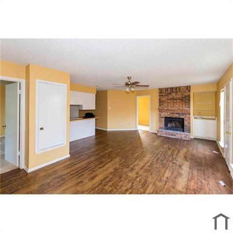 Foto del edificio - 5406 Brookhollow Dr