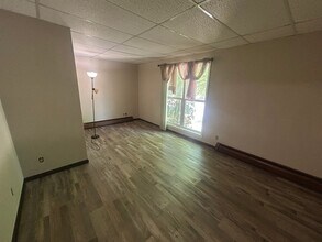 Building Photo - 312 Lake Ave N