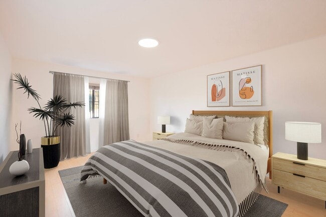 Building Photo - 980 White Knoll Dr