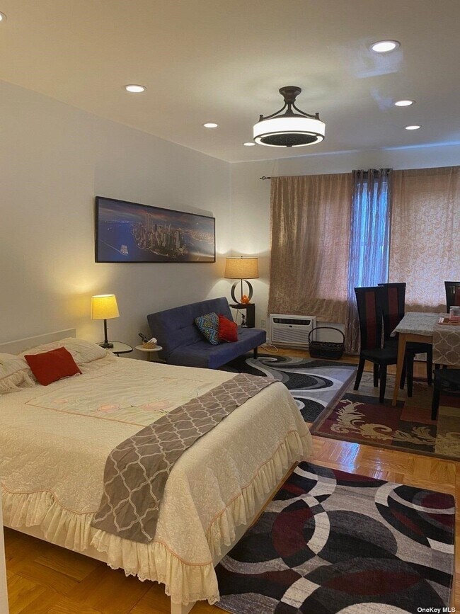 Foto del edificio - 76-26 113th St