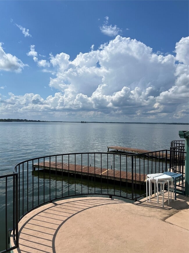 Foto del edificio - 7041 Kingston Cove Ln