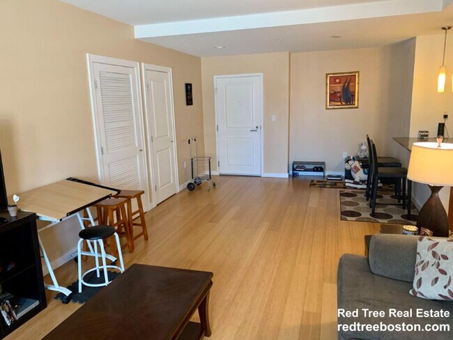 Foto del edificio - 16 Miner St