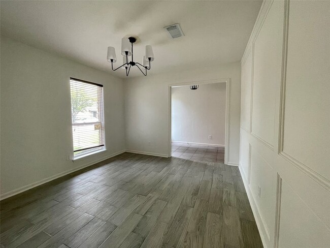 Building Photo - 21327 Park Tree Ln