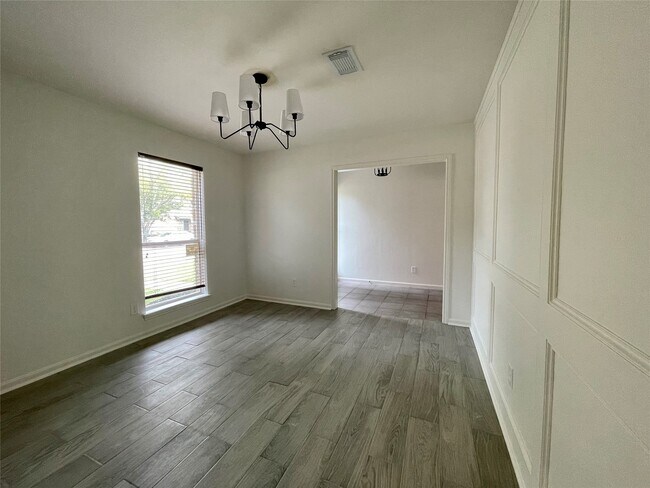 Foto del edificio - 21327 Park Tree Ln