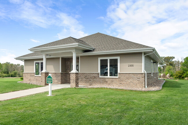 Clubhouse - Forest Creek Apartments