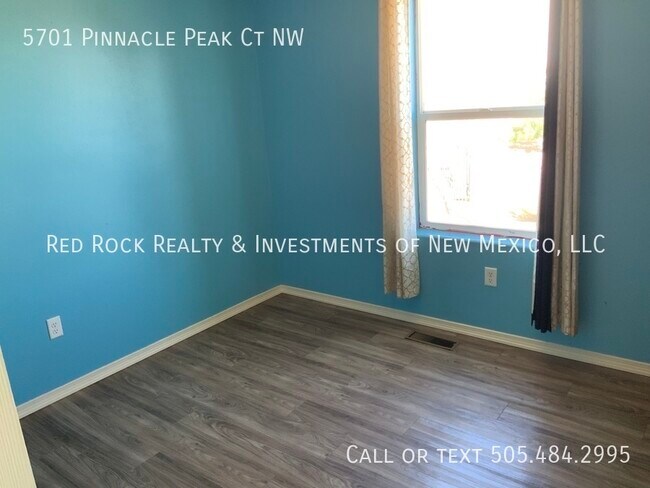 Building Photo - Nice townhouse available in NW ABQ