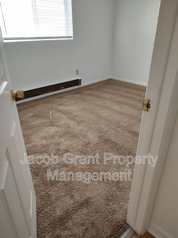 Foto del edificio - 1380 E Poplar St