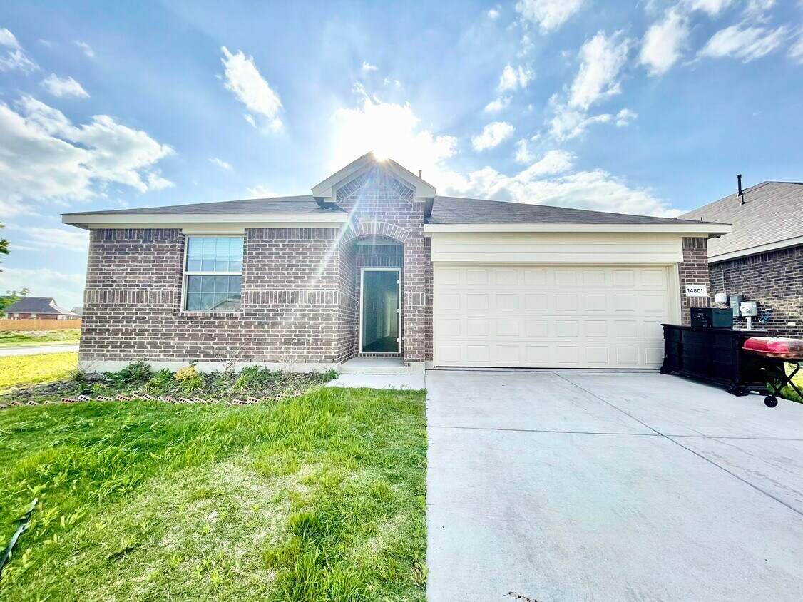 14801 Hester Trl, Haslet, TX 76052 House Rental in Haslet, TX