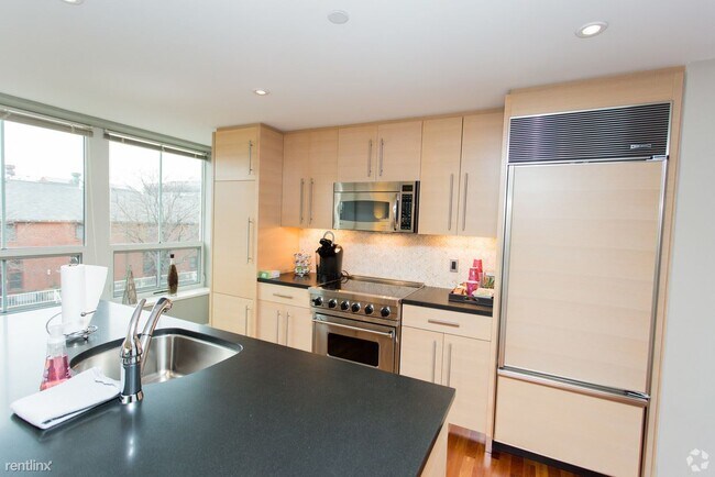 Building Photo - 2 br, 1 bath Apartment - 105 1st Ave 318