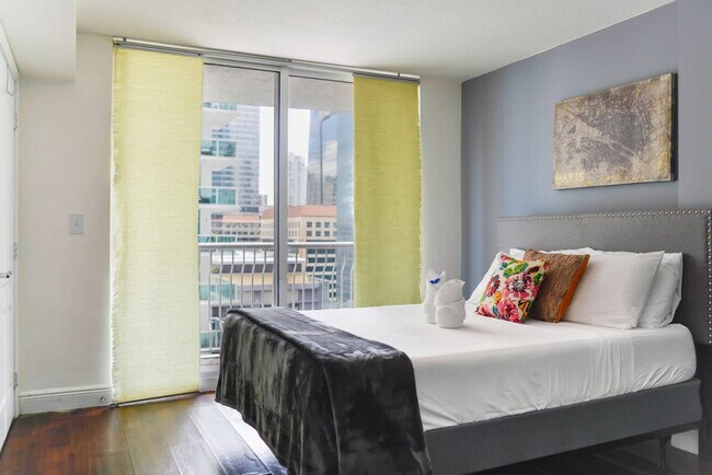 Foto del edificio - 1200 Brickell Bay Dr