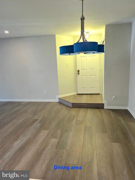 Foto del edificio - 5815 Cove Landing Rd