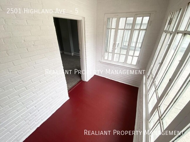 Foto del edificio - 2501 Highland Ave