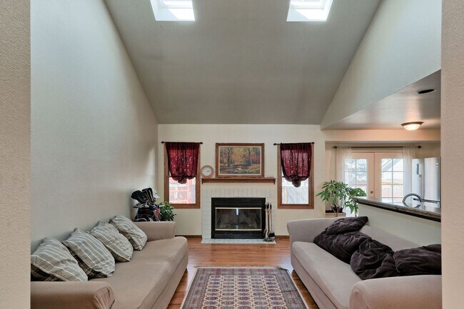 Building Photo - 3 Bedroom Home in Mid-Town Fort Collins