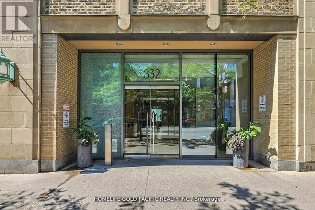 Photo du bâtiment - 832-1832 Bay St.