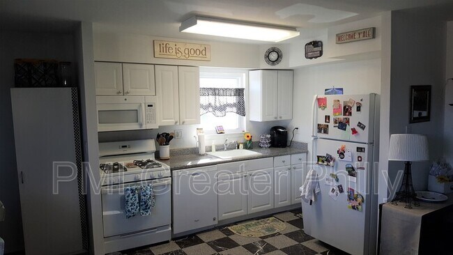 Building Photo - 4254 Lyman Dr
