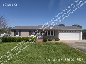 Building Photo - 42 Kirk St